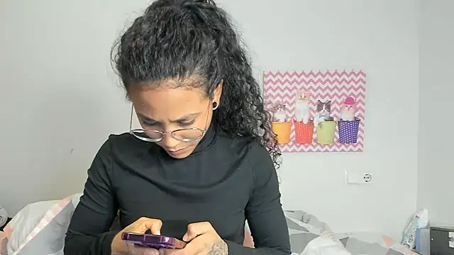 Snapshot of Ama_music chatting on January 15, 6:19 pm Ama music online show from January 15, 6:19 pm