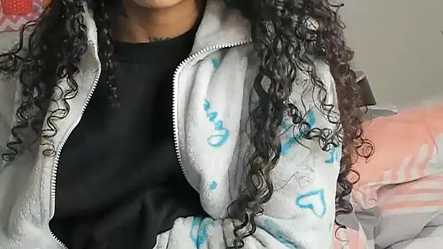 Snapshot of Ama_music chatting on January 27, 5:15 pm Ama music online show from January 27, 5:15 pm