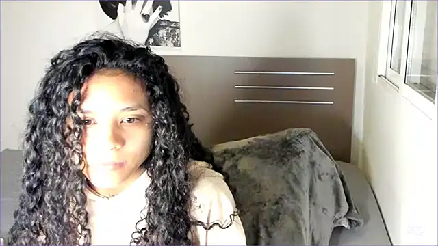 Snapshot of Ama_music chatting on March 14, 9:57 am Ama music online show from March 14, 9:57 am