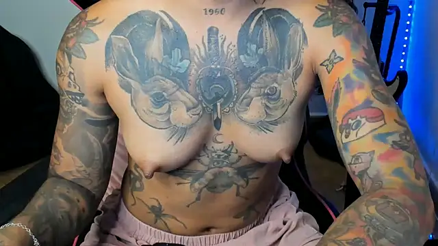 Snapshot of Ama_music chatting on September 11, 9:20 am Ama music online show from September 11, 9:20 am