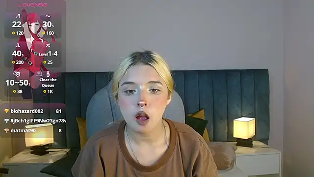 Snapshot of april_bunnyy chatting on January 3, 10:29 pm april bunnyy online show from January 3, 10:29 pm