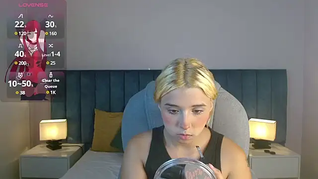 Snapshot of april_bunnyy chatting on January 14, 9:41 pm april bunnyy online show from January 14, 9:41 pm