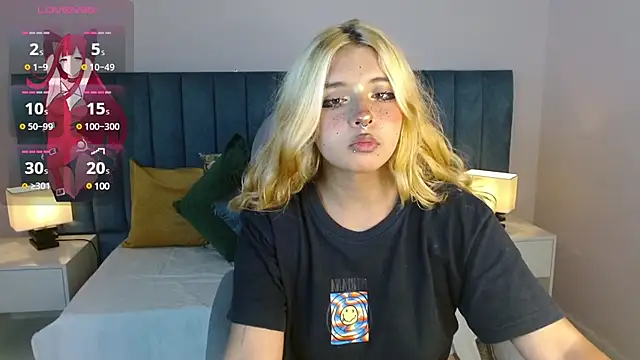 Snapshot of april_bunnyy chatting on February 11, 8:31 pm april bunnyy online show from February 11, 8:31 pm