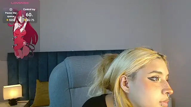 Snapshot of april_bunnyy chatting on February 17, 8:26 pm april bunnyy online show from February 17, 8:26 pm