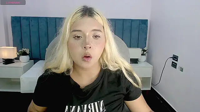 april bunnyy online show from February 20, 8:09 pm