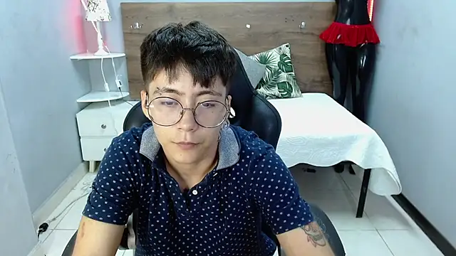 luke morgans online show from March 13, 10:43 pm