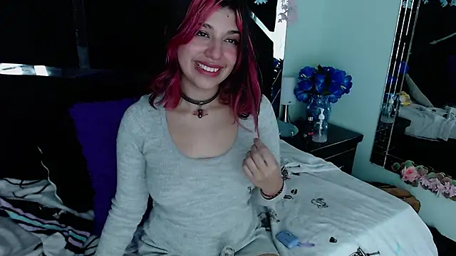 Snapshot of UnderBaby_ chatting on March 1, 7:37 pm UnderBaby online show from March 1, 7:37 pm