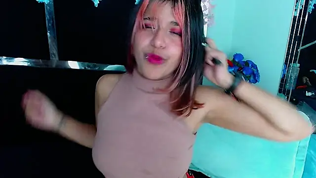 Snapshot of UnderBaby_ chatting on March 19, 11:57 pm UnderBaby online show from March 19, 11:57 pm