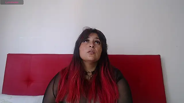 Snapshot of amydeepqueen chatting on February 10, 2:37 pm amydeepqueen online show from February 10, 2:37 pm