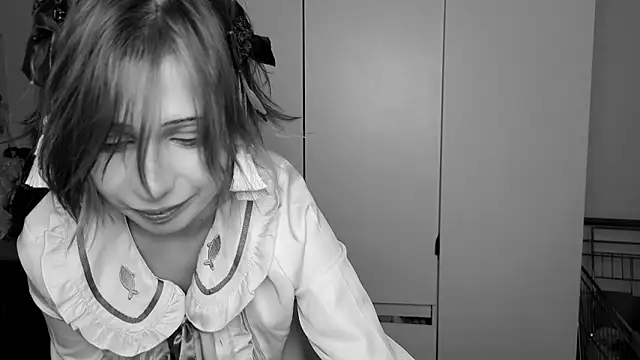 Snapshot of Moon_Lollie_ chatting on November 22, 11:04 pm Moon Lollie online show from November 22, 11:04 pm