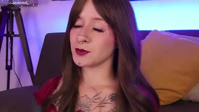 Snapshot of Daarlene chatting on November 7, 10:04 am Daarlene online show from November 7, 10:04 am