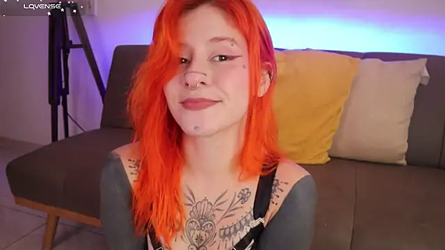 Snapshot of Daarlene chatting on February 26, 2:38 pm Daarlene online show from February 26, 2:38 pm