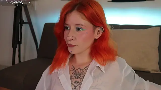 Snapshot of Daarlene chatting on March 4, 6:25 pm Daarlene online show from March 4, 6:25 pm