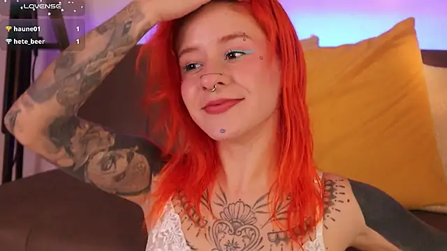 Snapshot of Daarlene chatting on March 21, 11:59 am Daarlene online show from March 21, 11:59 am