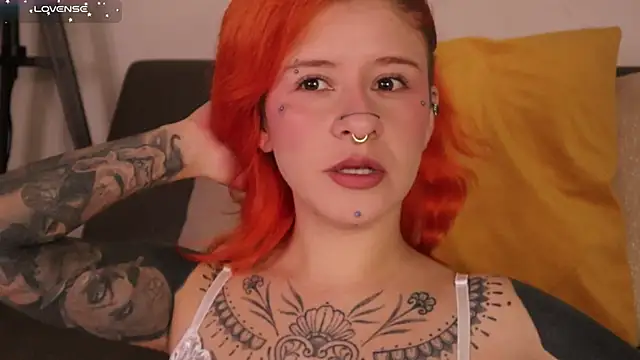 Snapshot of Daarlene chatting on March 30, 10:27 am Daarlene online show from March 30, 10:27 am