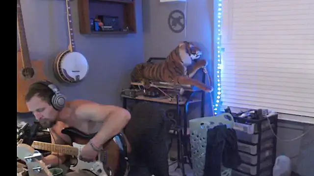 itsjameswebbscope online show from May 14, 12:12 pm