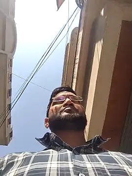 Snapshot of bigvorn6 chatting on February 27, 8:14 am bigvorn6 online show from February 27, 8:14 am