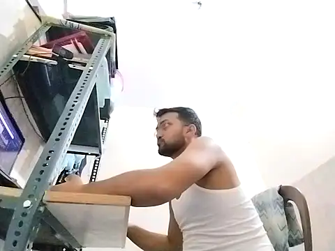 Snapshot of bigvorn6 chatting on March 31, 3:34 pm bigvorn6 online show from March 31, 3:34 pm