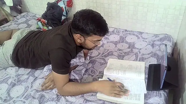 Snapshot of bigvorn6 chatting on April 6, 3:57 pm bigvorn6 online show from April 6, 3:57 pm