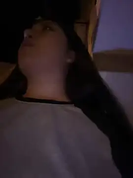 Snapshot of Maii_chan chatting on January 23, 5:02 am Maii chan online show from January 23, 5:02 am