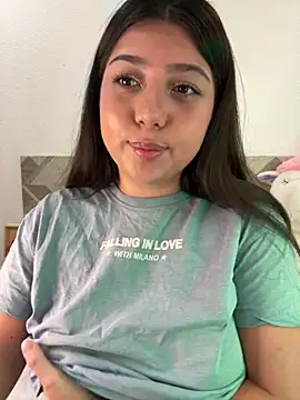 Snapshot of Maii_chan chatting on October 4, 1:47 am Maii chan online show from October 4, 1:47 am