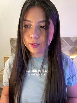 Snapshot of Maii_chan chatting on November 13, 7:51 am Maii chan online show from November 13, 7:51 am