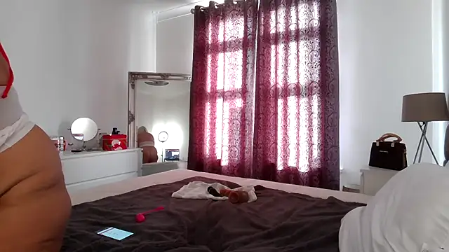 TanyaTaylor45 online show from November 12, 1:11 pm