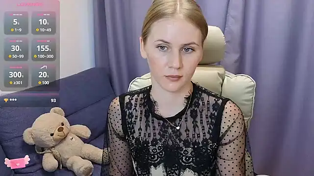 Snapshot of IsabelAllen chatting on December 2, 11:34 am IsabelAllen online show from December 2, 11:34 am