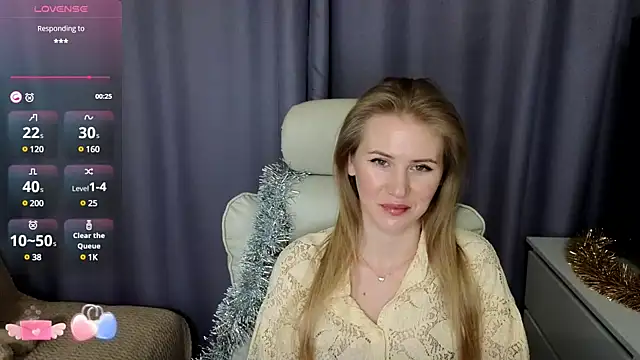 Snapshot of IsabelAllen chatting on December 28, 3:15 pm IsabelAllen online show from December 28, 3:15 pm