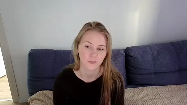 Snapshot of IsabelAllen chatting on March 11, 8:41 am IsabelAllen online show from March 11, 8:41 am