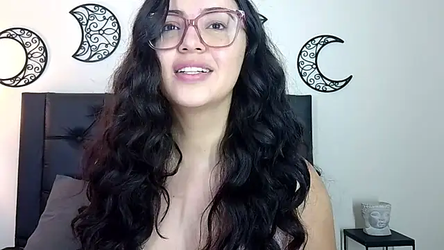 Snapshot of EvoletFMK chatting on November 15, 3:30 pm EvoletFMK online show from November 15, 3:30 pm