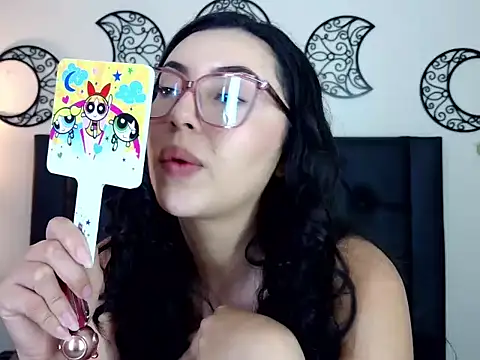 Snapshot of EvoletFMK chatting on December 4, 5:54 pm EvoletFMK online show from December 4, 5:54 pm