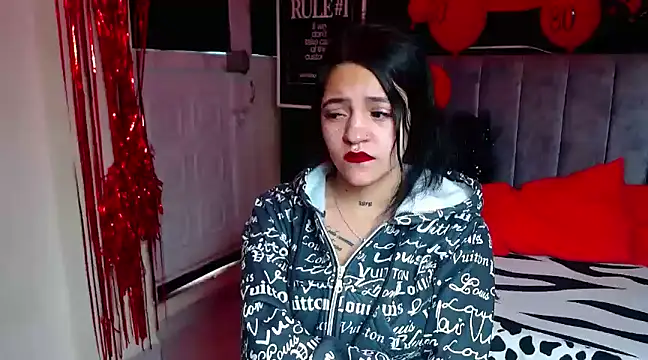 Violettasquirt online show from March 13, 7:06 pm