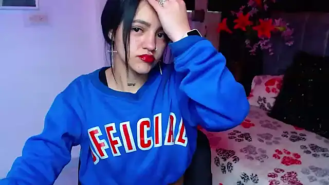 Violettasquirt online show from December 19, 2:46 pm