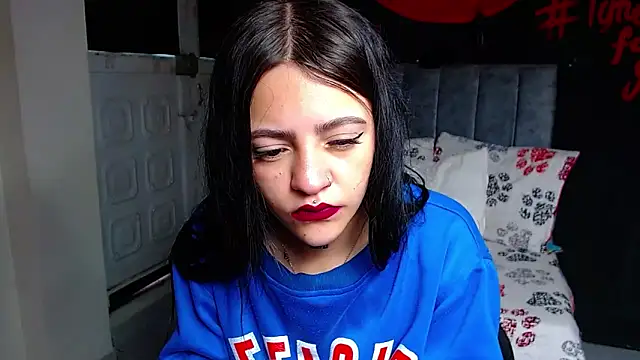 Violettasquirt online show from March 30, 1:23 pm