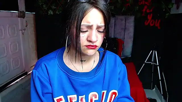 Violettasquirt online show from May 8, 1:38 pm