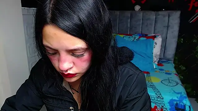 Violettasquirt online show from May 19, 3:18 pm