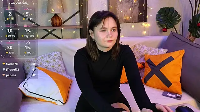 CiriRianonn online show from December 12, 10:45 am