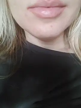 Snapshot of Linda_999 chatting on January 3, 10:52 am Linda 999 online show from January 3, 10:52 am