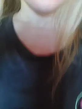 Snapshot of Linda_999 chatting on January 15, 1:09 pm Linda 999 online show from January 15, 1:09 pm