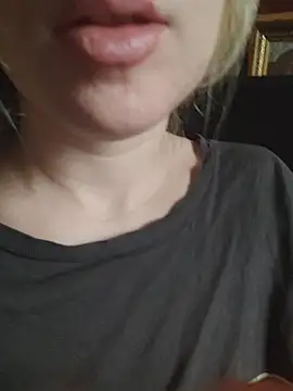 Snapshot of Linda_999 chatting on January 31, 10:20 am Linda 999 online show from January 31, 10:20 am