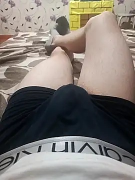 Snapshot of red_red00 chatting on March 13, 5:50 pm red red00 online show from March 13, 5:50 pm