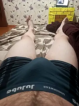 Snapshot of red_red00 chatting on March 20, 10:29 pm red red00 online show from March 20, 10:29 pm