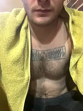 Snapshot of red_red00 chatting on November 2, 1:35 pm red red00 online show from November 2, 1:35 pm