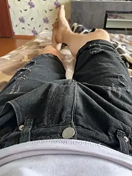 Snapshot of red_red00 chatting on April 6, 8:59 am red red00 online show from April 6, 8:59 am