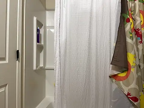 yfui221 online show from October 18, 7:25 pm