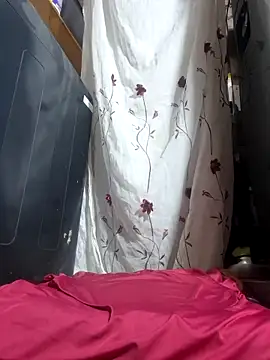 Snapshot of LunaDrago chatting on June 4, 6:30 am LunaDrago online show from June 4, 6:30 am