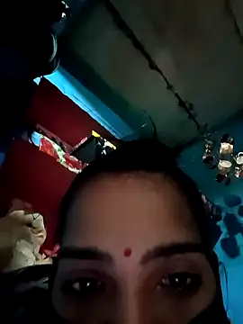 Snapshot of Poojashrma33 chatting on February 9, 9:37 am Poojashrma33 online show from February 9, 9:37 am