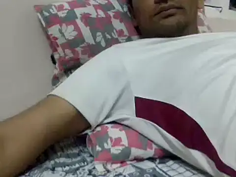 Snapshot of NiceBoy9099 chatting on December 12, 6:21 pm NiceBoy9099 online show from December 12, 6:21 pm