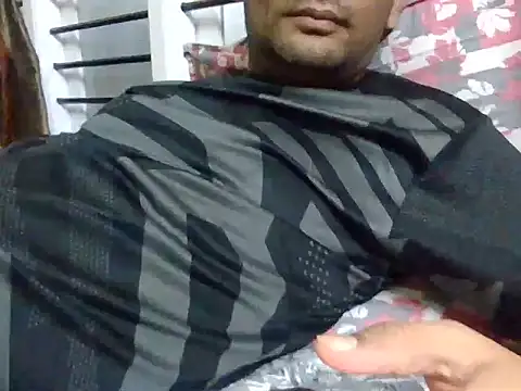 Snapshot of NiceBoy9099 chatting on January 18, 5:48 pm NiceBoy9099 online show from January 18, 5:48 pm